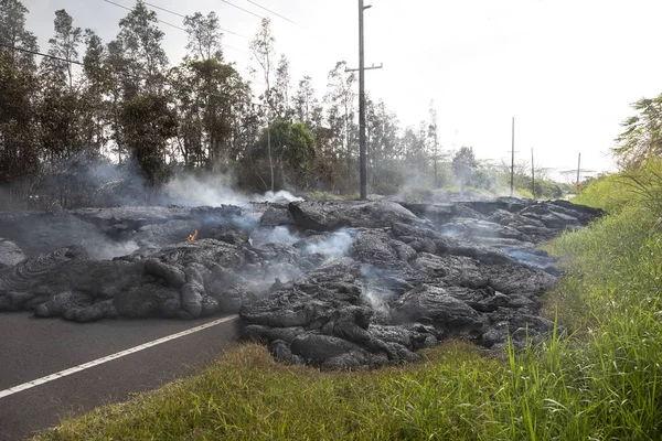 Шоссе Гавайях Которое Разрушено Потоком Лавы — стоковое фото