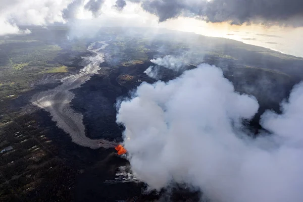 Vue Aérienne Éruption Volcan Kilauea Hawaï Sur Photo Fissure Mai — Photo