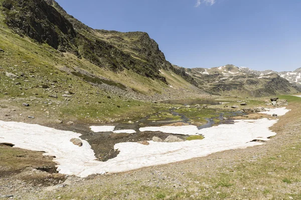 Bir Nehir Snowfields Ordina Arcalis Alanda Andorra Ile Manzara — Stok fotoğraf