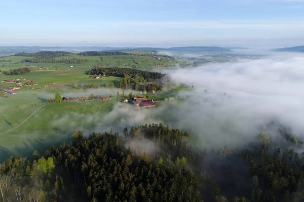 Flygfoto Över Alperna Schweiz Vårmorgon Med Vissa Morgondimman — Stockfoto