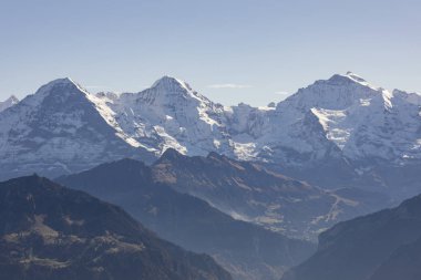 Lauterbrunnen Vadisi Eige, Moench ve Jungfrau İsviçre Bernese Oberland'deki / daki güzel bir sonbahar gününde
