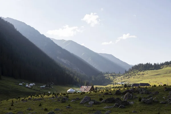 Altyn Arashan Kirghizistan Août 2018 Camps Yourtes Dans Vallée Altyn — Photo