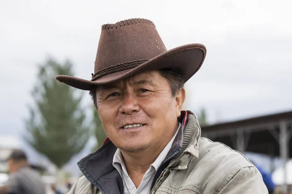 Karakol Kirgistán Srpen 2018 Portrét Pohledný Koně Chovatel Týdenní Nedělní — Stock fotografie