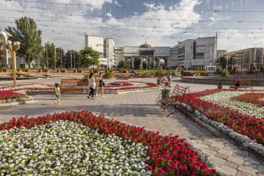 Bişkek, Kırgızistan 9 Ağustos 2018: Ala-çok kare. Bişkek eski Frunze, Kırgız Cumhuriyeti başkenti ve en büyük olduğunu