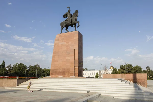 Bishkek Quirguistão Agosto 2018 Monumento Manas Herói Dos Antigos Epos — Fotografia de Stock