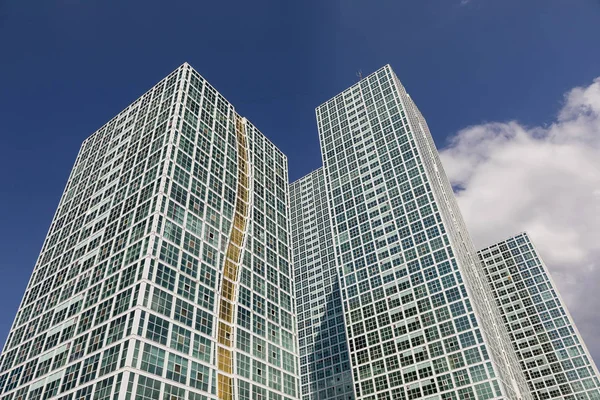 Dynamische Schnappschüsse Von Modernen Hochhäusern Der Innenstadt Von Astana Kasachstan — Stockfoto