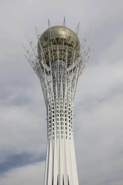Bayterek Torony Egy Emlékmű Megfigyelés Torony Astana Épület Magassága 105 — Stock Fotó