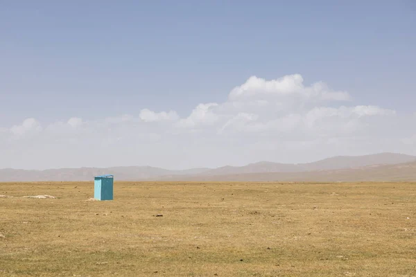 Osamělý Jezera Song Kul Kyrgyzstánu — Stock fotografie