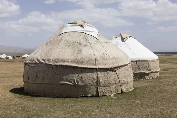 Két Régi Hagyományos Yurts Kirgizisztánban Fia Kul — Stock Fotó