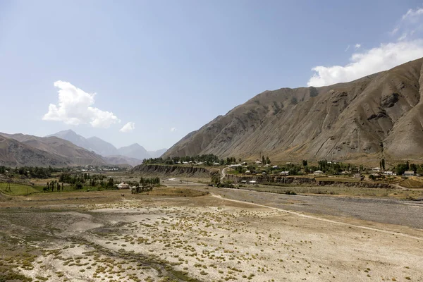 Χωριό Τοπίο Γύρω Από Διάσημο Μ41 Αυτοκινητόδρομο Pamir Δημοκρατία Της — Φωτογραφία Αρχείου
