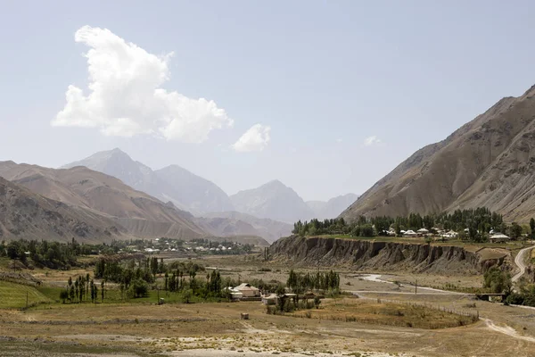 Село Ландшафтом Навколо Знаменитого M41 Памір Шосе Киргизстані Центральній Азії — стокове фото