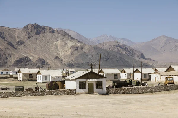 Murghab Tayikistán Agosto 2018 Edificios Residenciales Las Afueras Murghab Autopista — Foto de Stock