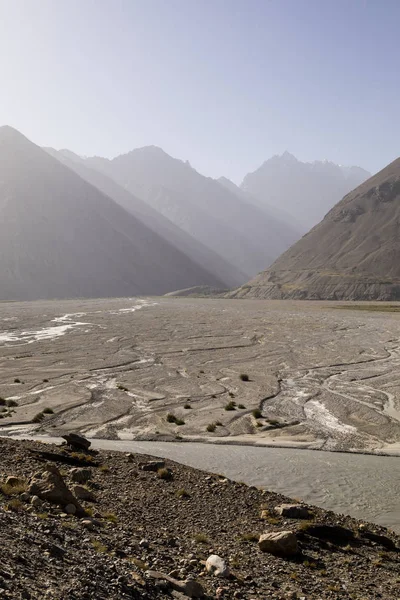 Κοιλάδα Του Wahkan Στο Τατζικιστάν Πάνω Από Ποτάμι Είναι Αφγανιστάν — Φωτογραφία Αρχείου
