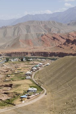 Köy çevresindeki ünlü Pamir otoyol M41 Kırgızistan Orta Asya ile