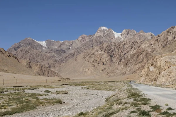 Krajina v pohoří Pamír v oblasti Murghab North v Tádžikistánu — Stock fotografie