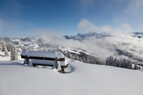 Snow Covered Bench Rotenflue Canton Schwyz View Sea Fog Valley — Stock Photo, Image