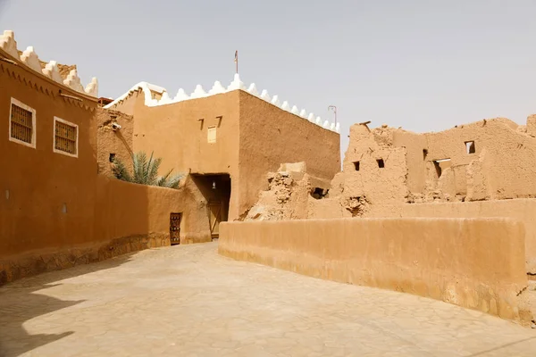 Ushaiger Arriyadh Saudi Arabia 一个用粘土砖建成的传统的修复村庄 Ushaiger是沙特阿拉伯王国的一个传统村庄 — 图库照片