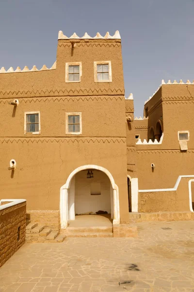 沙特阿拉伯Shaqra的Al Subaie历史宫殿 这所房子传统上是用黏土砌成的 — 图库照片