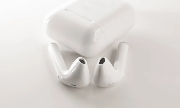 Genéricos Wireless Earphone White Color — Fotografia de Stock