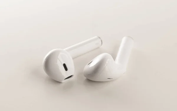 Genéricos Wireless Earphone White Color — Fotografia de Stock