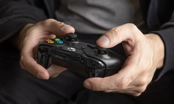 Man Holding Xbox One Controller Seletive Focus Sao Paulo Brazil — стоковое фото