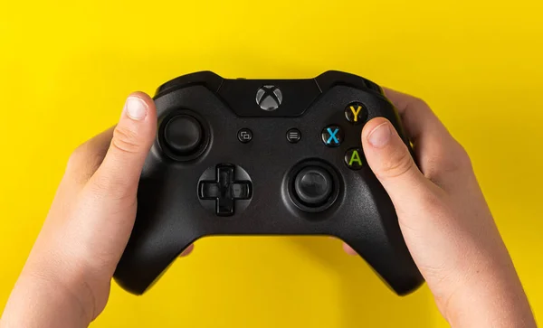 Barnpassning Xbox One Controller Sao Paulo Brasilien 2020 — Stockfoto