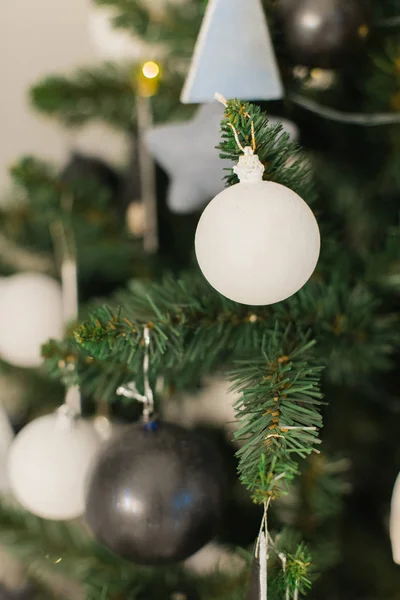 Großaufnahme Der Weihnachtskugel Vom Weihnachtsbaum — Stockfoto