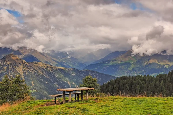 Landschap Van Bergketen Sarntaler Alpen Met Picknick Site Voorgrond Alto — Stockfoto