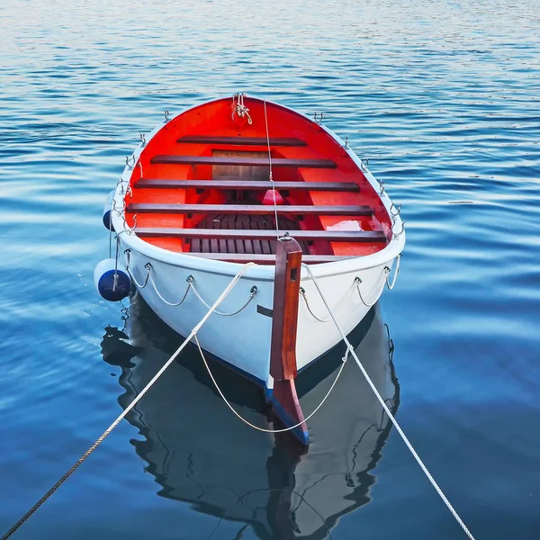 Barco Remos Vacío Agua —  Fotos de Stock