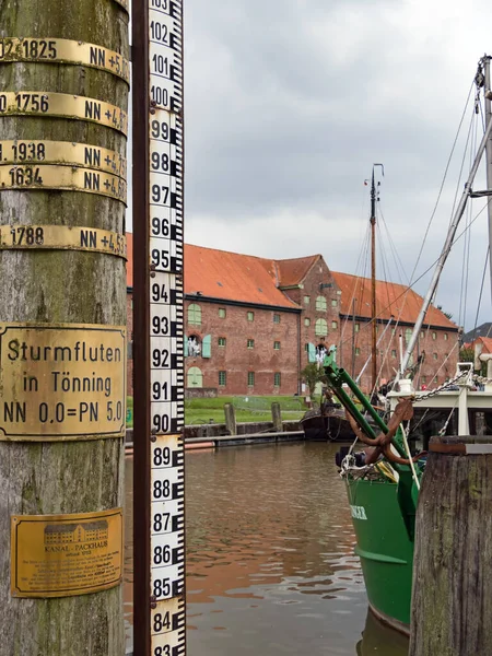 Toenning Schleswig Holstein ドイツ 2019 水位指標 高潮記念 — ストック写真