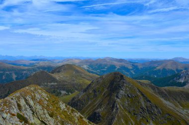 Nock dağlarındaki Kleiner Rosennock Dağı 'nın zirvesi ve Avusturya' nın Carinthia kentindeki Gurktal Alpleri