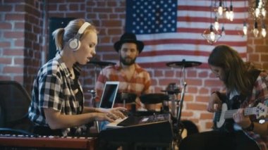 Müzik ayarlama ve pratik yaratıcı grup