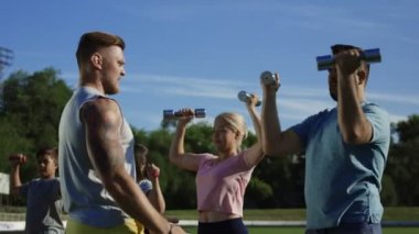 Adam eğitim aile alan çocuklar ile