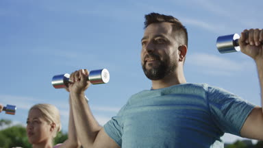 Adam eğitim aile alan çocuklar ile