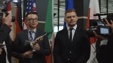 Sosyal medyaya röportaj veren siyasetçi