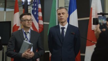 Sosyal medyaya röportaj veren siyasetçi