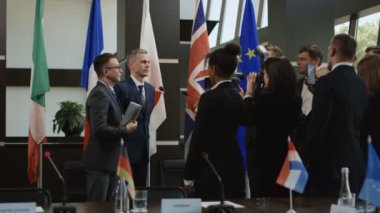 Sosyal medyaya röportaj veren siyasetçi