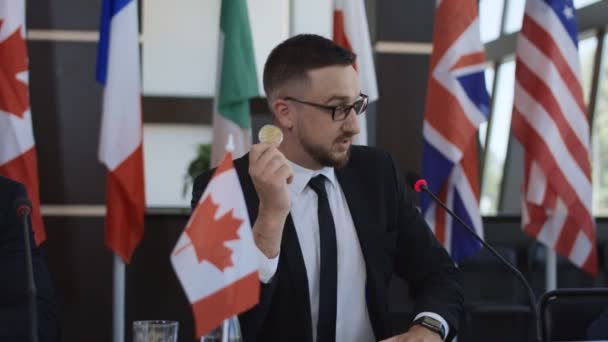 Representación Formal Canadá Pie Tribuna Entrega Discurso Sobre Criptomoneda Bitcoin — Vídeo de stock