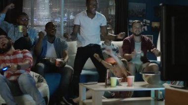 Farklı insanlar video oyunu ile eğlenceli