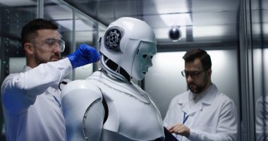 Robot denetimlere test mühendisleri