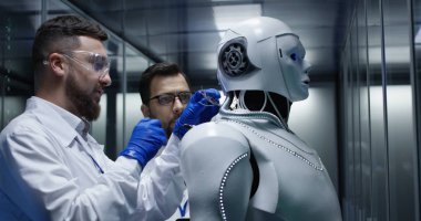 Robot denetimlere test mühendisleri