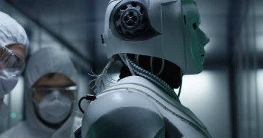 Robot denetimlere test mühendisleri