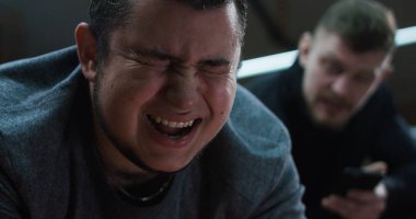 Kişisel antrenör eğitim genç adamın nezaret