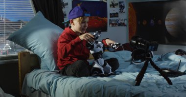 Çocuk oyuncak robot Dergisi'nin filme