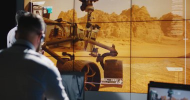 Mars'a iniş genelbakış teknisyenleri