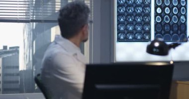 Doktor monitör izleme ve x ışını analiz
