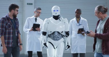 Bilim adamları robotların hareketini test ediyor