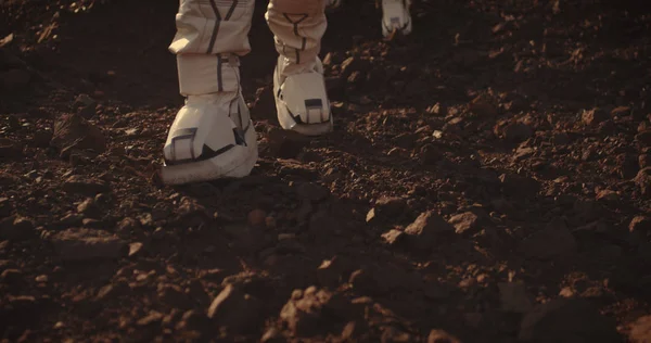 Deux astronautes marchent sur Mars — Photo