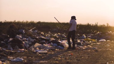 Çöplükteki çocuk
