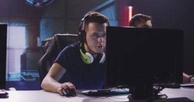 Takım turnuvada oynuyor